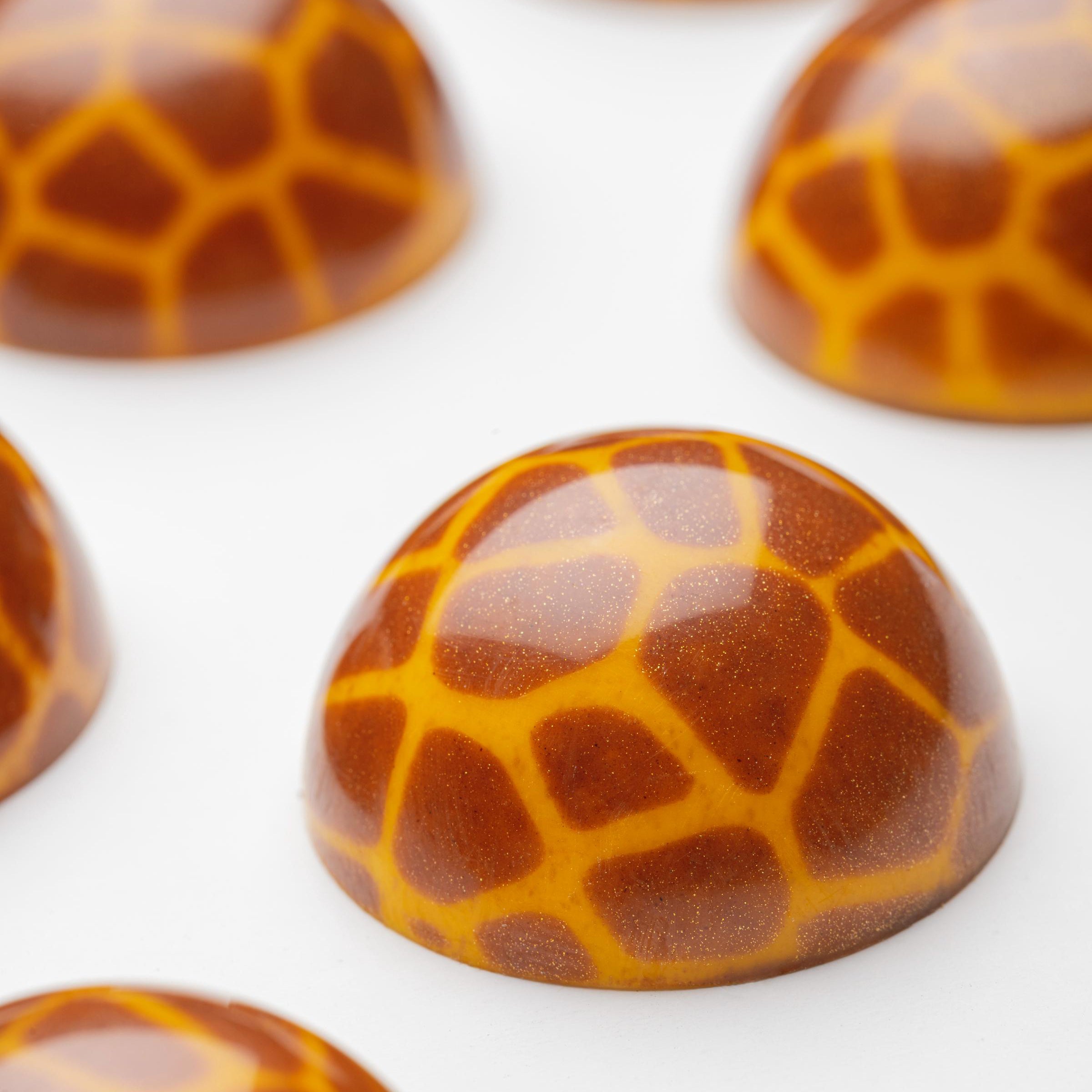 LIMITED EDITION: Tampón Pintado de bombones WCM x Lluc Crusellas